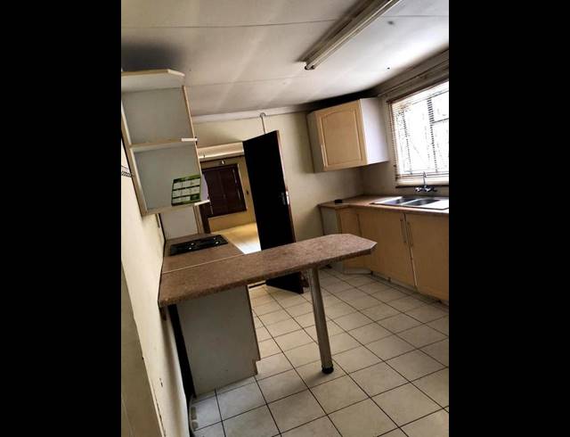 2 BEDROOM HOUSE FOR SALE IN MOROKA